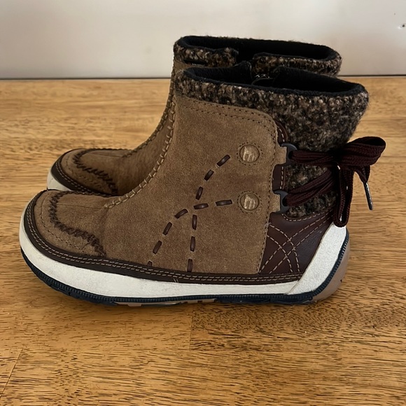 Merrell Shoes - Merrell Puffin tan boots 7.5